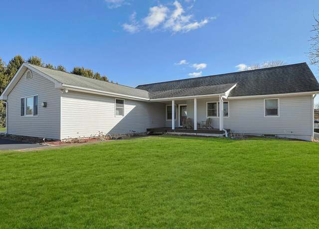 Property at 30 Firehouse Ln, Pine Island, NY 10969, 3 beds, 3 baths