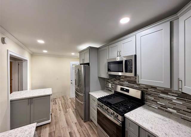 Property at 113 Carroll Ave, Valley Stream, NY 11580, 4 beds, 2 baths