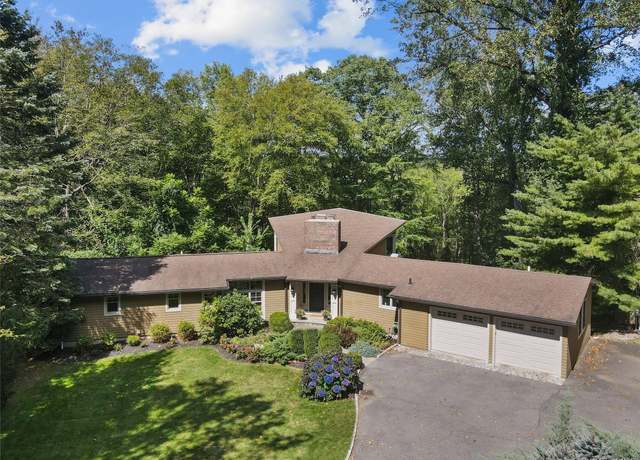 Property at 4 Yale Pl, Armonk, NY 10504, 3 beds, 3 baths