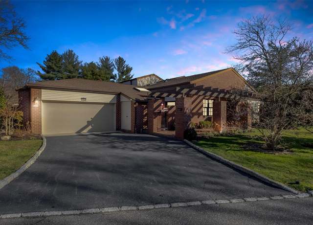 Property at 143 Darters Ln, Manhasset, NY 11030, 3 beds, 3.5 baths