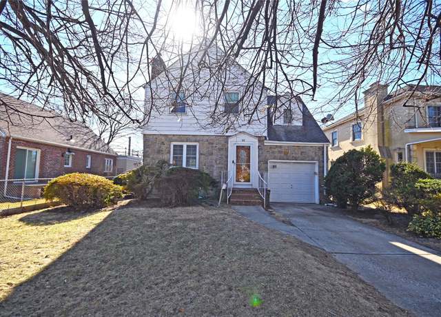 Property at 86 Primrose Dr, New Hyde Park, NY 11040, 3 beds, 1 bath