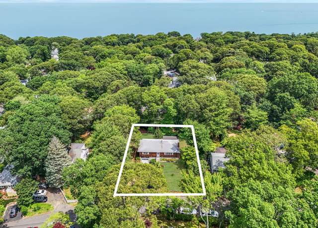 Property at 29 Patchogue Rd, Sound Beach, NY 11789, 2 beds, 1 bath