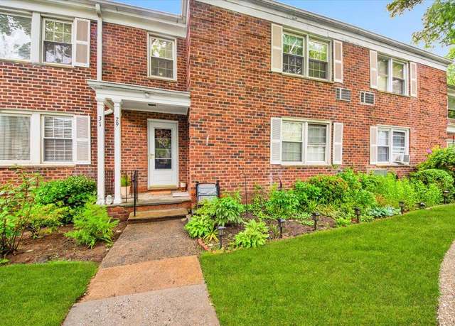 Property at 29 Lawrence Park Cres #29, Bronxville, NY 10708, 2 beds, 2 baths