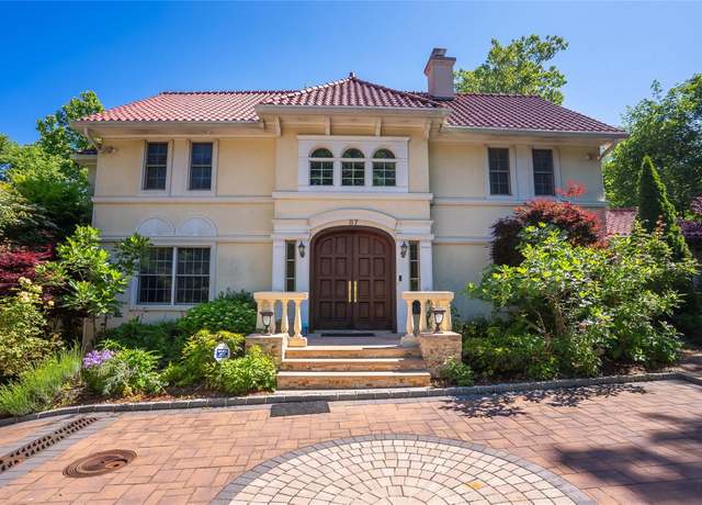 Property at 87 Arleigh Rd, Great Neck, NY 11021, 5 beds, 5.5 baths