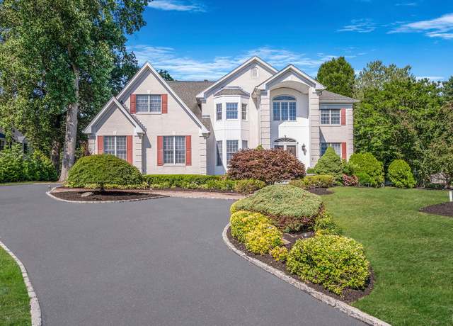 Property at 3 Kohlsaat Ct, Smithtown, NY 11787, 6 beds, 4.5 baths