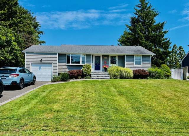 Property at 80 Udalia Ct, West Islip, NY 11795, 3 beds, 2.5 baths