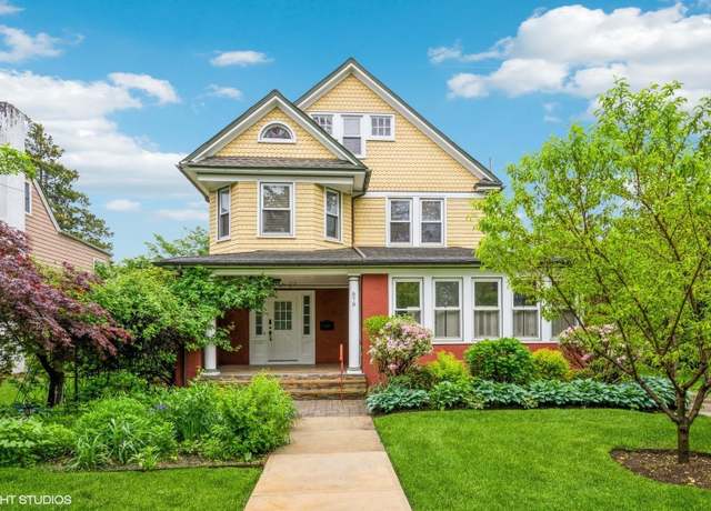 Property at 579 Park Ave, Cedarhurst, NY 11516, 5 beds, 2.5 baths