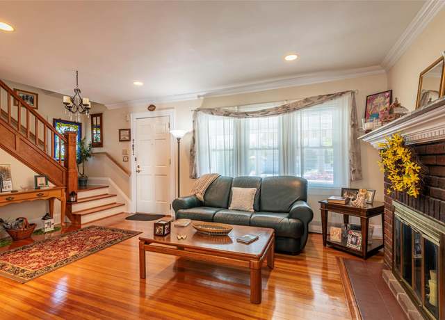 Property at 138 Oceanview Rd, East Rockaway, NY 11518, 2 beds, 1.5 baths