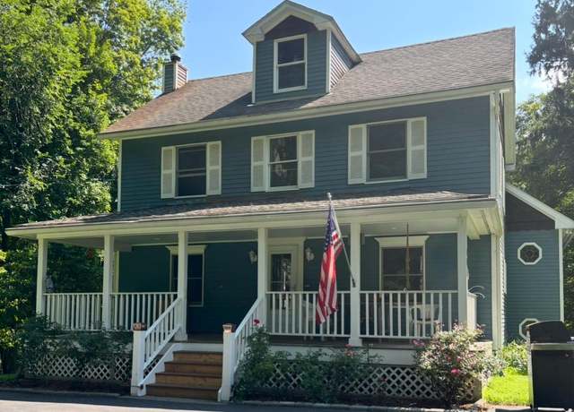 Property at 40 Wood St, Katonah, NY 10536, 3 beds, 2.5 baths