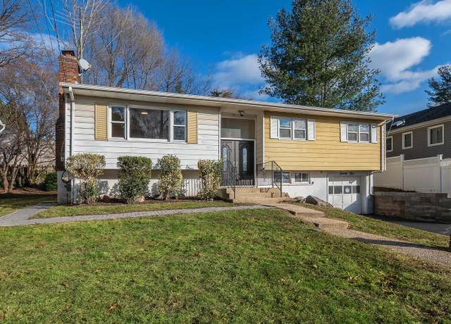 Property at 25 Jackson St, Glen Cove, NY 11542, 4 beds, 2 baths