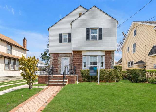 Property at 230 Kensington Rd, Lynbrook, NY 11563, 3 beds, 1.5 baths