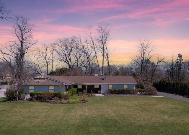 Property at 122 Burrs Ln, Dix Hills, NY 11746, 4 beds, 3 baths