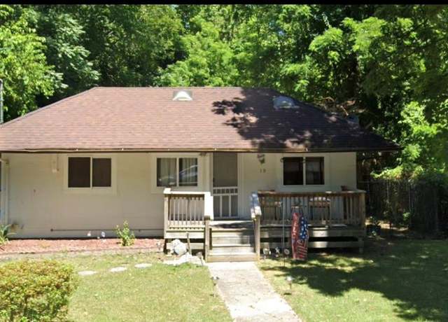 Property at 19 Old Portion Rd, Lake Ronkonkoma, NY 11779, 3 beds, 1 bath