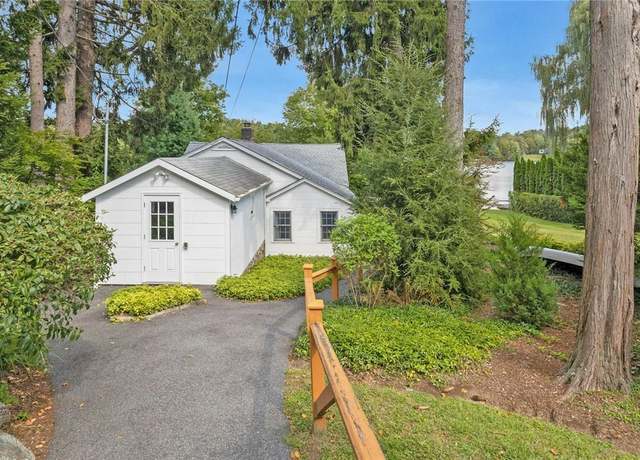 Property at 16 Gilbert St, South Salem, NY 10590, 4 beds, 1.5 baths
