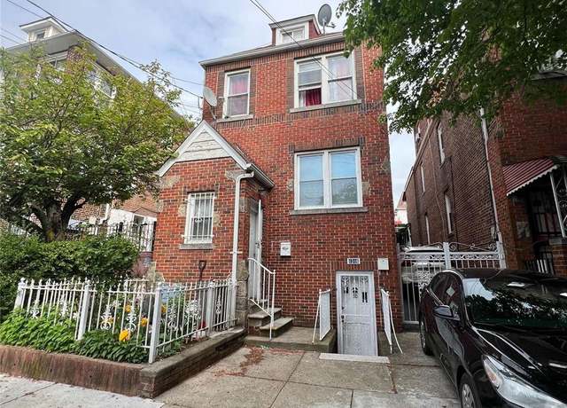 Property at 4346 Carpenter Ave, Bronx, NY 10466, 5 beds, 2 baths