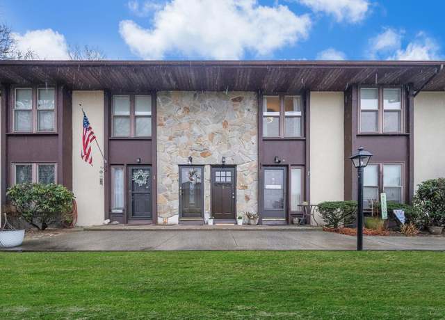 Property at 4 Palm Ct #4, Selden, NY 11784, 1 bed, 1 bath