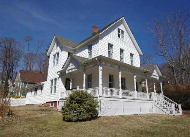 Property at 401 Myrtle Ave, Port Jefferson, NY 11777, 3 beds, 2.5 baths