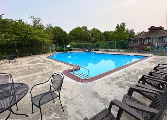 Property at 340 Concord Ln, Middletown, NY 10940, 1 bed, 1 bath