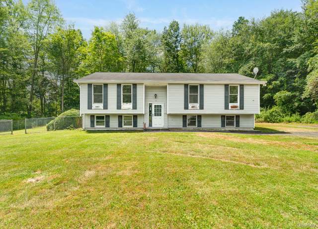 Property at 16 Riverside Dr, Pine Bush, NY 12566, 3 beds, 1 bath