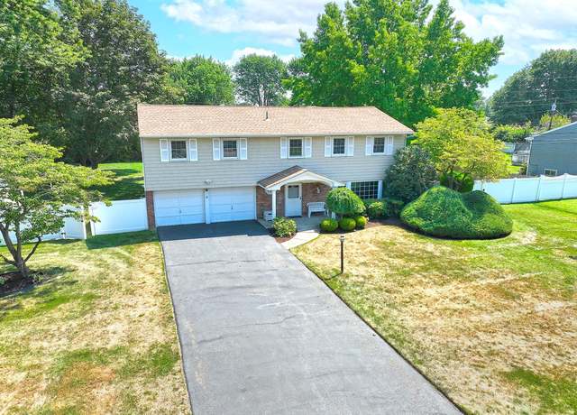 Property at 18 Shari Ln, East Northport, NY 11731, 5 beds, 2.5 baths