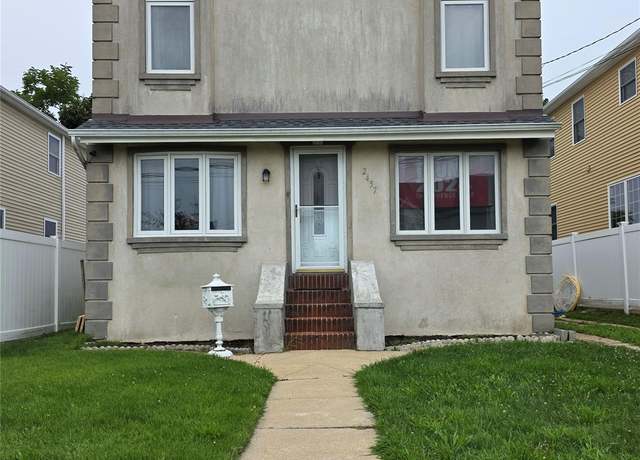 Property at 2457 Williams Ct, Bellmore, NY 11710, 3 beds, 2 baths