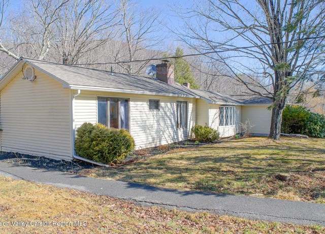 Property at 689 Old Rd, Windham, NY 12439, 2 beds, 2 baths