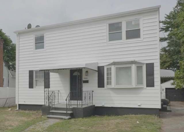 Property at 666 Lowell Rd, Uniondale, NY 11553, 6 beds, 3 baths