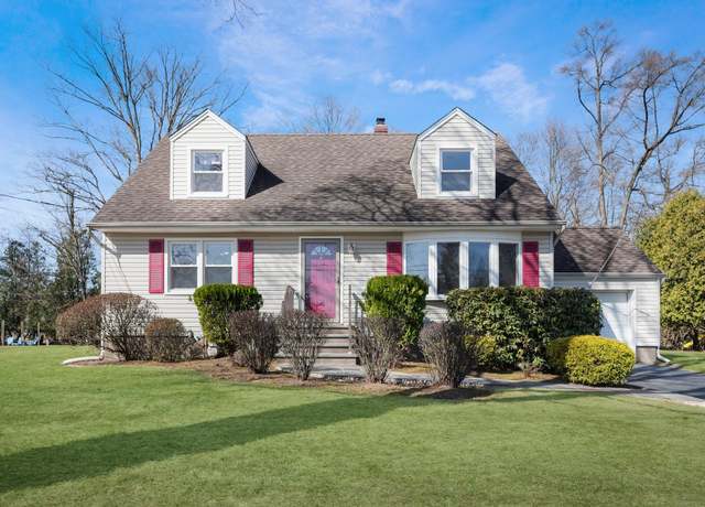 Property at 23 Overlook Rd, New City, NY 10956, 5 beds, 2 baths