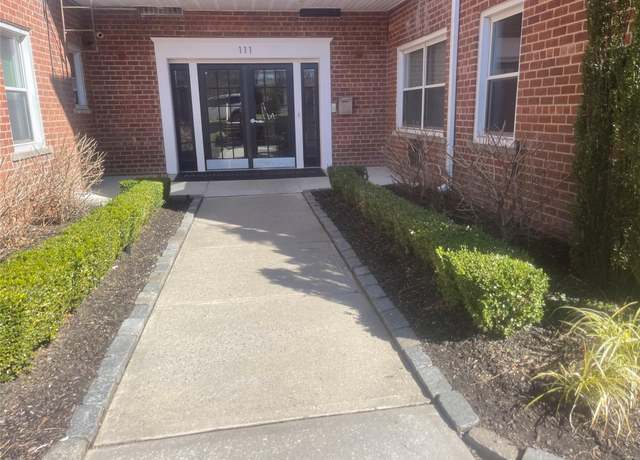 Property at 111 S Centre Ave Unit 2-PP, Rockville Centre, NY 11570, 3 beds, 2 baths