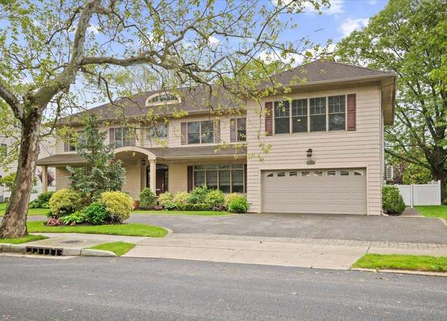 Property at 525 Green Pl, Woodmere, NY 11598, 6 beds, 4 baths
