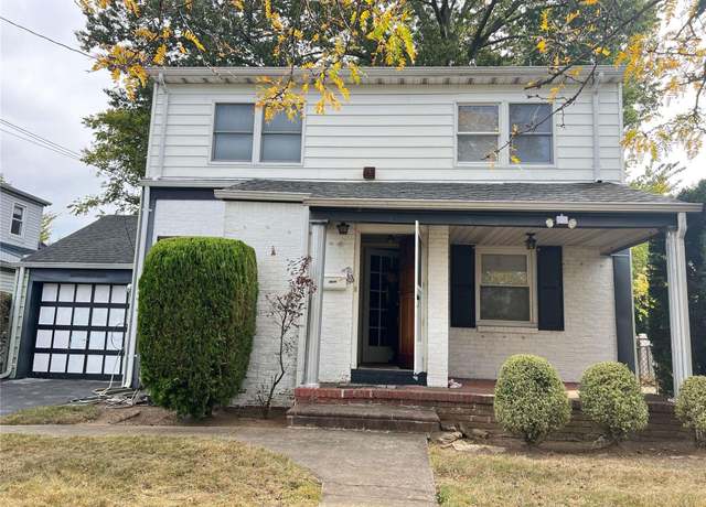 Property at 1626 Park Ave, New Hyde Park, NY 11040, 4 beds, 2 baths