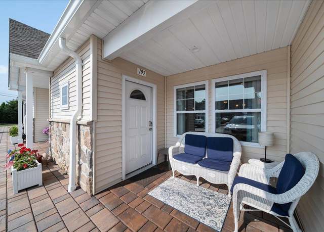 Property at 105 Captain Way S, Copiague, NY 11726, 2 beds, 1.5 baths