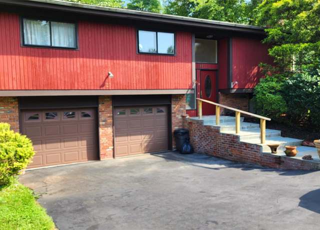 Property at 27 Maiden Ln, New City, NY 10956, 4 beds, 1.5 baths