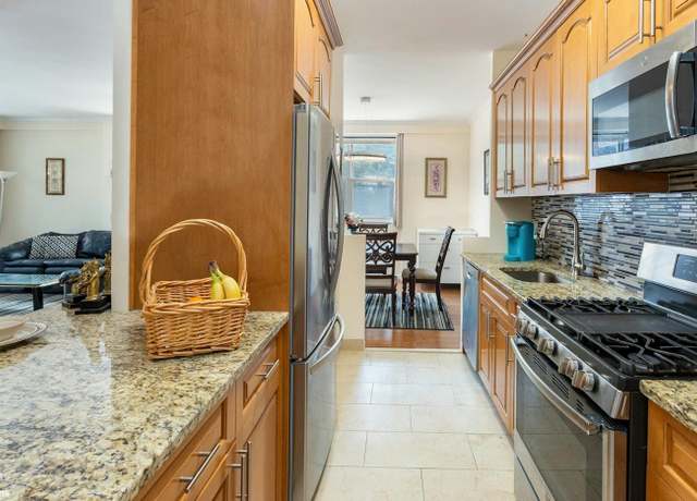 Property at 555 Kappock St Unit 2E, Bronx, NY 10463, 3 beds, 2 baths