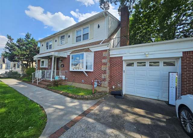 Property at 100 Glenmore Ave, Hempstead, NY 11550, 7 beds, 4 baths