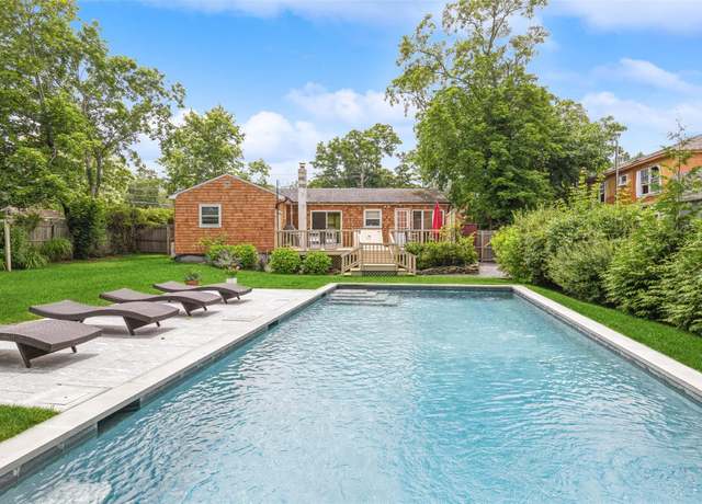 Property at 4019 Noyac Rd, Sag Harbor, NY 11963, 2 beds, 1 bath