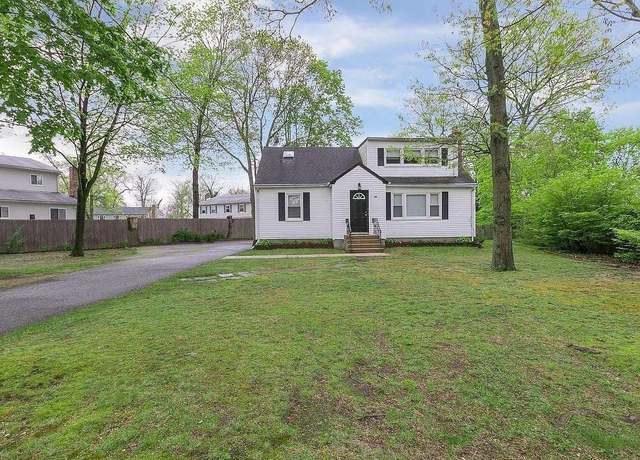 Property at 90 Blydenburg Ave, Smithtown, NY 11787, 5 beds, 3 baths