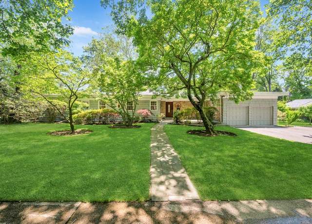 Property at 37 Somerset Dr S, Great Neck, NY 11020, 4 beds, 2 baths