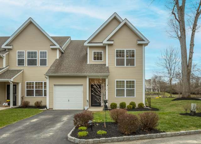 Property at 53 Halley Ct, Poughkeepsie, NY 12601, 3 beds, 2.5 baths