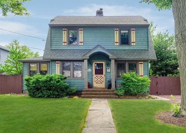 Property at 10 Central Pkwy, Merrick, NY 11566, 3 beds, 1.5 baths