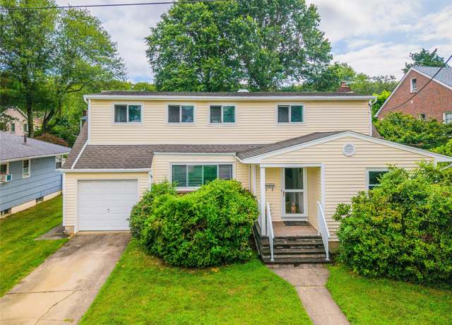 Property at 60 Jayson Ave, Great Neck, NY 11021, 5 beds, 3 baths
