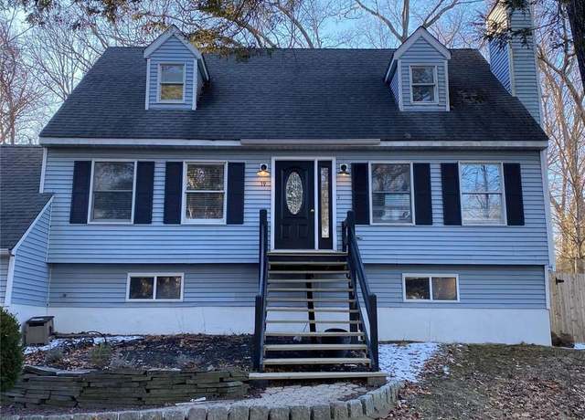 Property at 19 Edgewood Dr, Rhinebeck, NY 12572, 4 beds, 2 baths