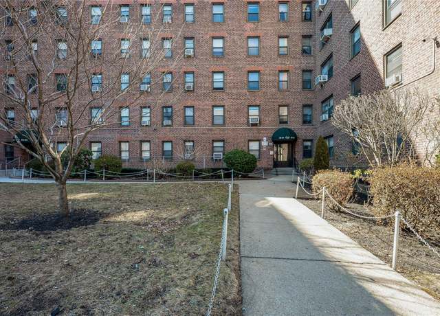 Property at 5224 65th Pl Unit 6P, Maspeth, NY 11378, 2 beds, 1 bath