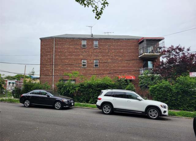Property at 79-15 Kneeland Ave, Elmhurst, NY 11373, 6 beds, 6 baths