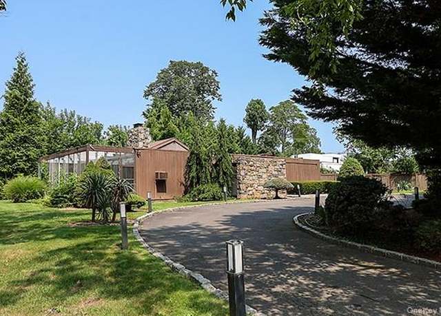 Property at 145 Arrandale Ave, Great Neck, NY 11024, 4 beds, 3 baths