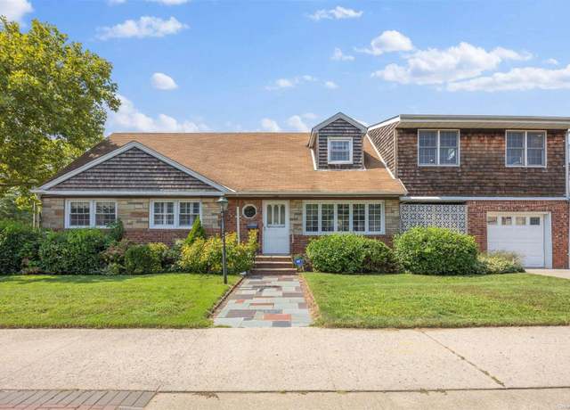 Property at 135-56 124th St, South Ozone Park, NY 11420, 5 beds, 3 baths