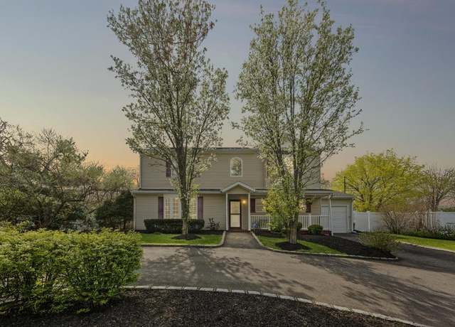 Property at 4 Ficus St, Port Jefferson Station, NY 11776, 3 beds, 3 baths