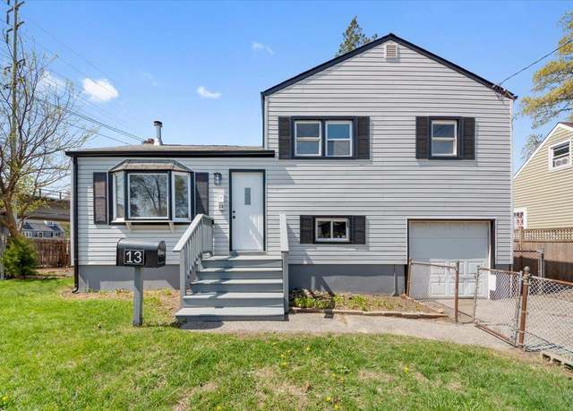 Property at 13 N Fulton Ave, Lindenhurst, NY 11757, 4 beds, 1.5 baths