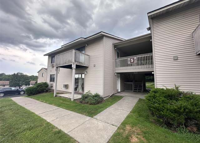 Property at 268 Concord Ln, Middletown, NY 10940, 1 bed, 1 bath