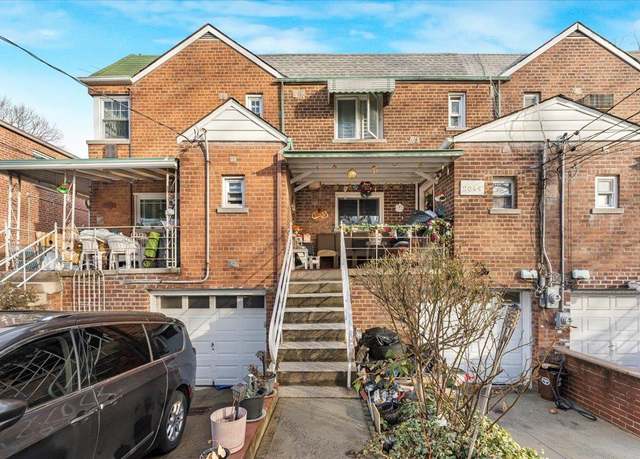 Property at 2544 Fish Ave, Bronx, NY 10469, 2 beds, 1.5 baths